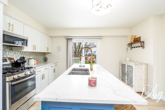 395 Magnolia Ave, House other with 3 bedrooms, 2 bathrooms and 2 parking in Gurnee IL | Image 17