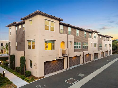 10839 Skyline Dr, South El Monte, CA, 91733-6804 | Card Image