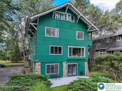 119 Falls Dr, Cresco, PA, 18326 | Card Image