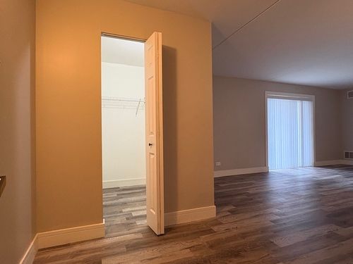 apt-408-1463 Mercury Dr, Schaumburg, IL, 60193-3580 | Card Image