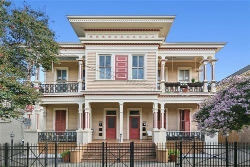 e-4919 Magazine St, New Orleans, LA, 70115-1755 | Card Image