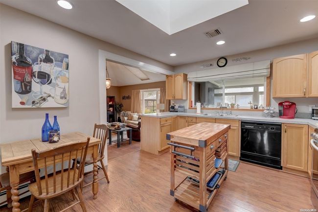 117 Lakeland Ave, House other with 4 bedrooms, 3 bathrooms and null parking in Patchogue NY | Image 9