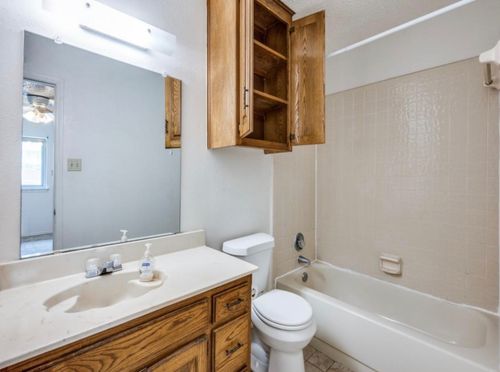 407 S Las Vegas Trl, White Settlement, TX, 76108-2752 | Card Image