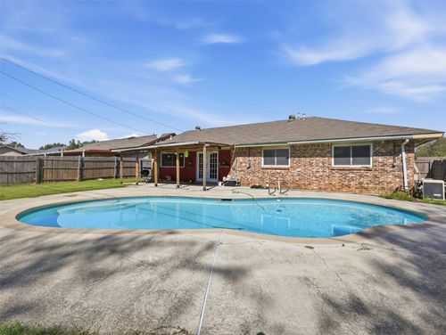 1516 Armstrong Dr, Plano, TX, 75074-6027 | Card Image