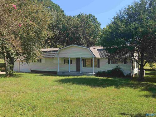 13584 Garden Way, Athens, AL, 35611-7739 | Card Image