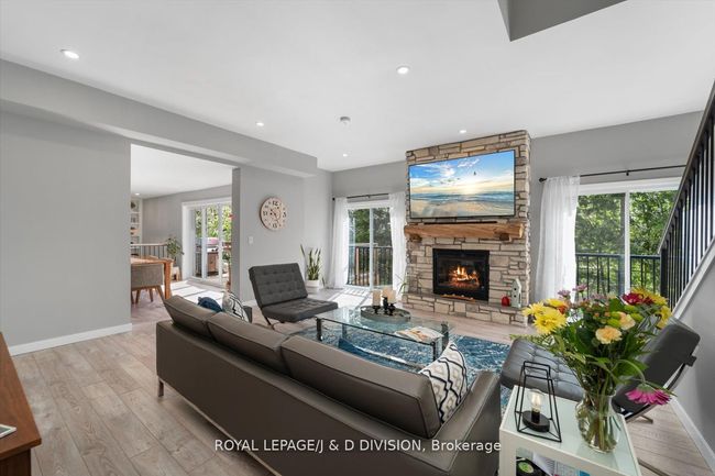 15 Malone Rd, House other with 6 bedrooms, 5 bathrooms and 4 parking in Jacksons Point ON | Image 11
