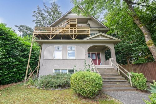 236 W 12th Ave, Vancouver, BC, V5Y1T8 | Card Image
