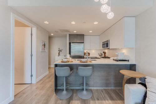 706-2008 Rosser Ave, Burnaby, BC, V5C0H8 | Card Image