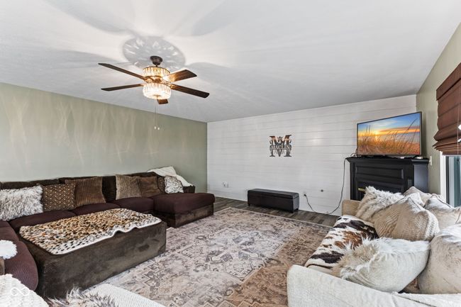 1792 Salina Dr, House other with 4 bedrooms, 3 bathrooms and null parking in Avon IN | Image 13