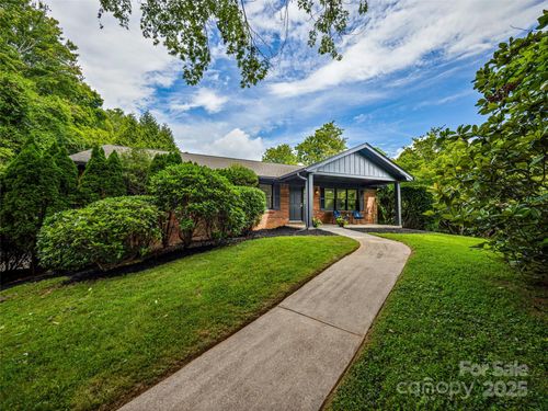 3 Acorn Rd, Asheville, NC, 28804-1001 | Card Image