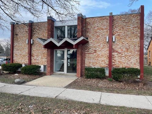 5645 N Green Bay Avenue, GLENDALE, WI, 53209 | Card Image