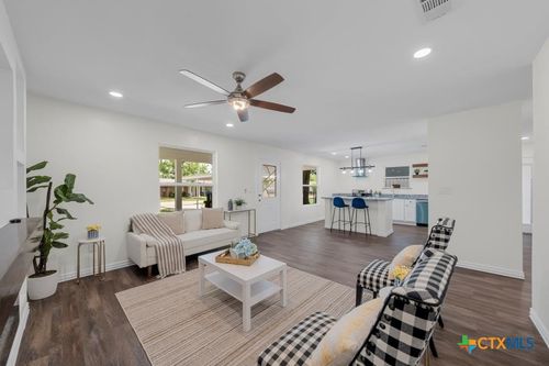 924 E Titus St, Mexia, TX, 76667-8414 | Card Image