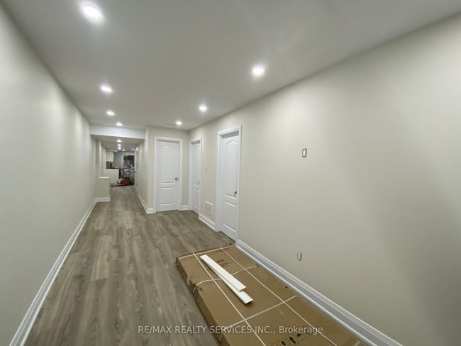 BSMNT - 142 Adventura Rd, House attached with 2 bedrooms, 1 bathrooms and 1 parking in Brampton ON | Image 7