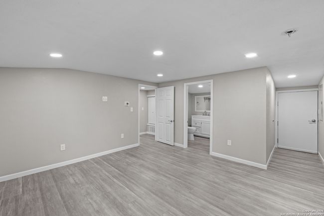 3041 Fm 3335, House other with 5 bedrooms, 3 bathrooms and null parking in Stockdale TX | Image 35
