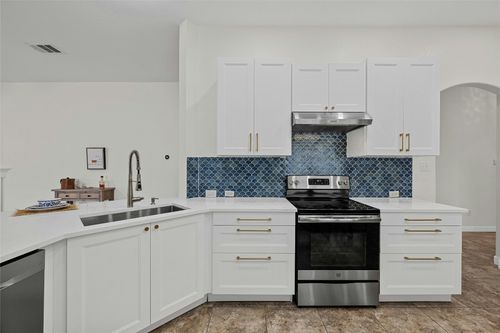 9203 Grant Forest Dr, Austin, TX, 78744-7947 | Card Image