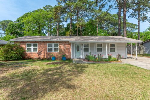 16 Temple Ave Sw, Fort Walton Beach, FL, 32548-6533 | Card Image