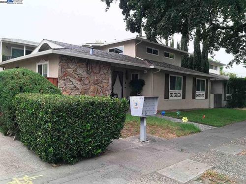 1581 Mendenhall Dr, San Jose, CA, 95130-1232 | Card Image