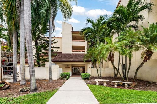 301t-12455 Sw 93rd Ter, Miami, FL, 33186-7177 | Card Image