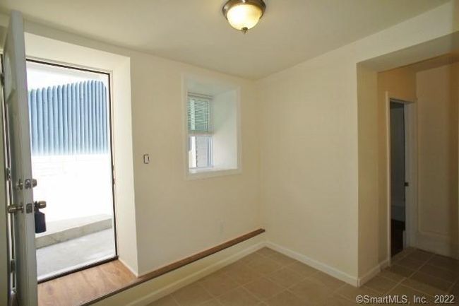 15 - 127-131 Harbor Ave, Home with 1 bedrooms, 1 bathrooms and null parking in Norwalk CT | Image 4