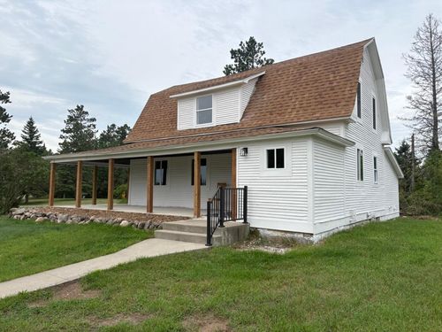 2411 Town Hall Rd Nw, Bemidji, MN, 56601-8105 | Card Image