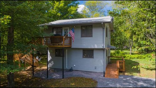 1030 Wyoming Dr, POCONO LAKE, PA, 18347-8144 | Card Image