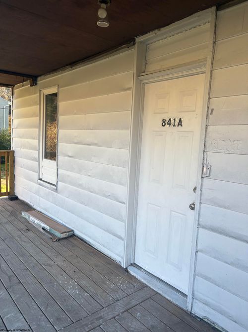 841 Stewart St, Morgantown, WV, 26505-3573 | Card Image