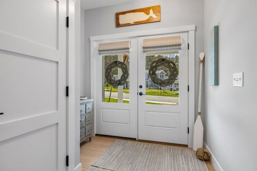 44 Fowler Dr, Rye, NH, 03870-4403 | Card Image