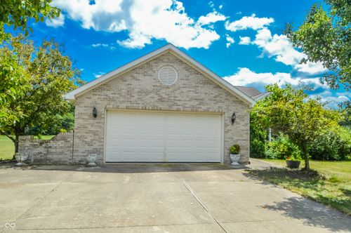 1190 E Case Blvd, Albany, IN, 47320-8924 | Card Image