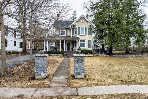 220 Cochrane St, Port Perry, ON, L9L1M1 | Card Image