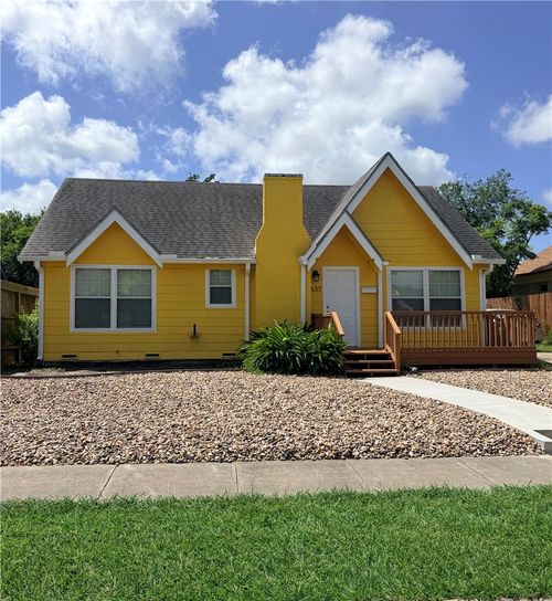 637 Naples St, Corpus Christi, TX, 78404-2911 | Card Image