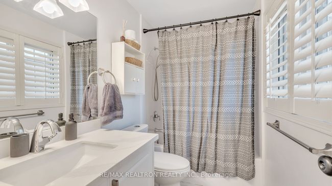 22 Macintyre Lane, Condo with 3 bedrooms, 3 bathrooms and 1 parking in Ajax ON | Image 16