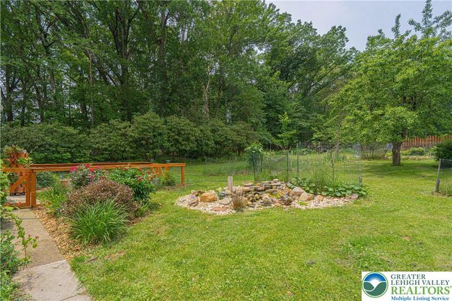 636 School Rd, House other with 2 bedrooms, 1 bathrooms and null parking in Nazareth PA | Image 34