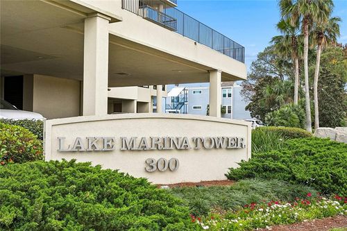 apt-5bw-300 Lake Marina Ave, New Orleans, LA, 70124-1690 | Card Image