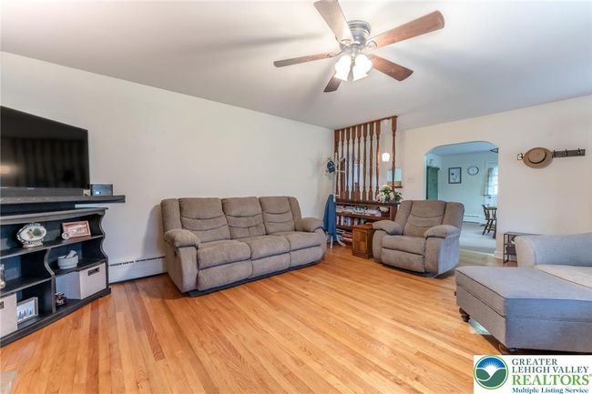 Living Room | Image 18