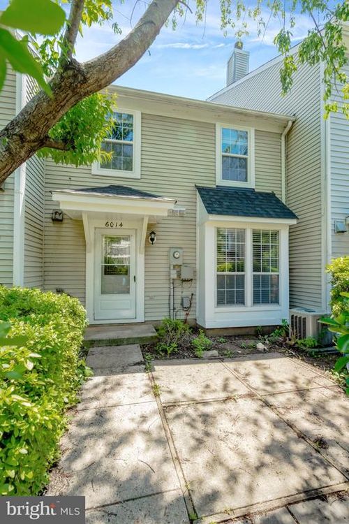 6014 Havener House Way, CENTREVILLE, VA, 20120-3224 | Card Image