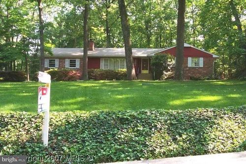 9001 Southwick St, FAIRFAX, VA, 22031-3238 | Card Image