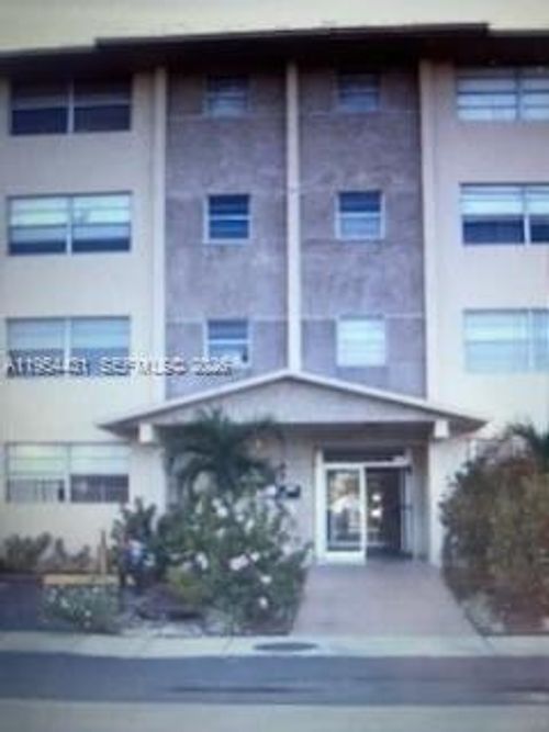 apt-108-211 Ne 8th Ave, Hallandale Beach, FL, 33009-3501 | Card Image
