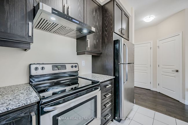 1 Cheps Lane, House attached with 3 bedrooms, 2 bathrooms and 1 parking in Ancaster ON | Image 8