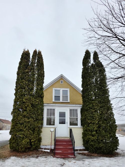 104 Dakota Ave W, Gilbert, MN, 55741-5125 | Card Image