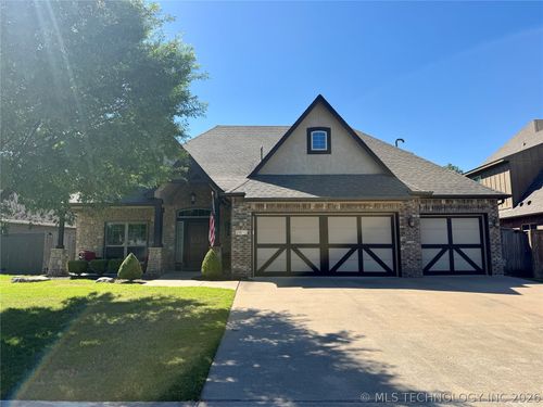 2813 W Edgewater St, Broken Arrow, OK, 74012-7770 | Card Image