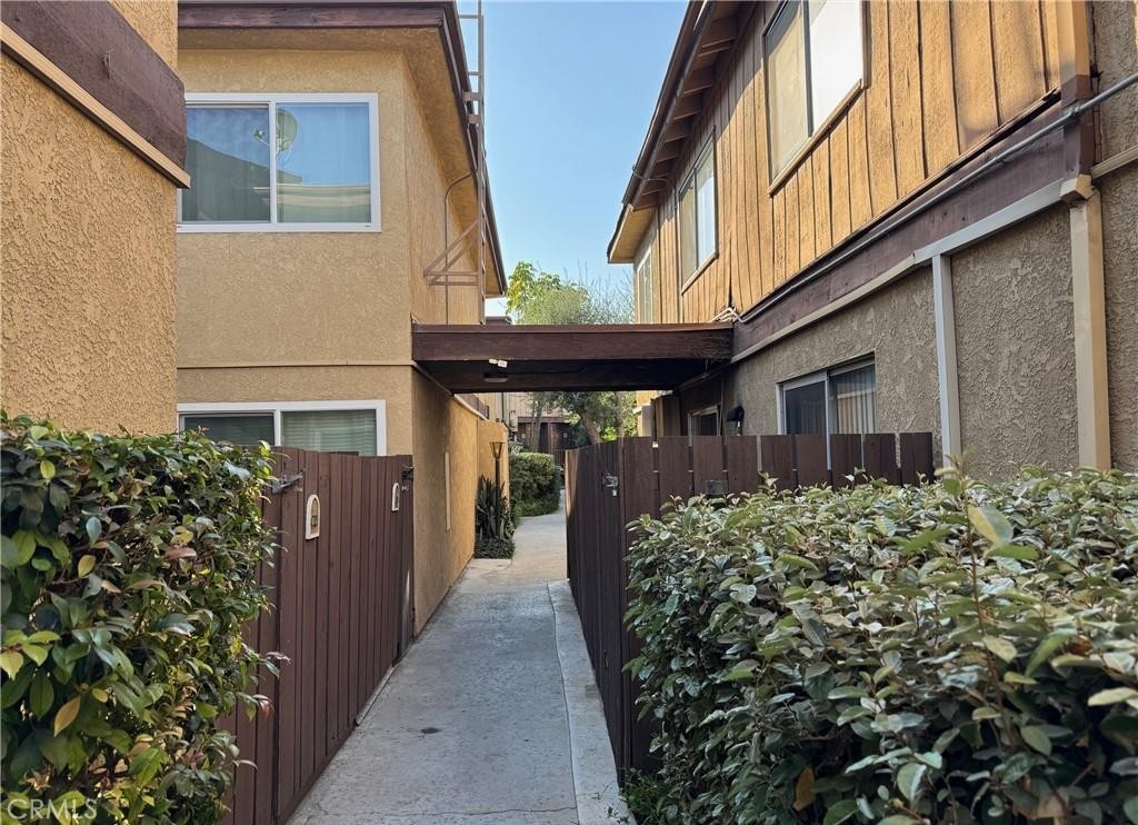 Residential Lease in Van Nuys