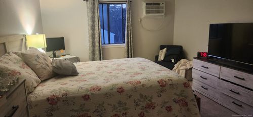 804-804 Blackstone Vlg, Meriden, CT, 06450-2417 | Card Image
