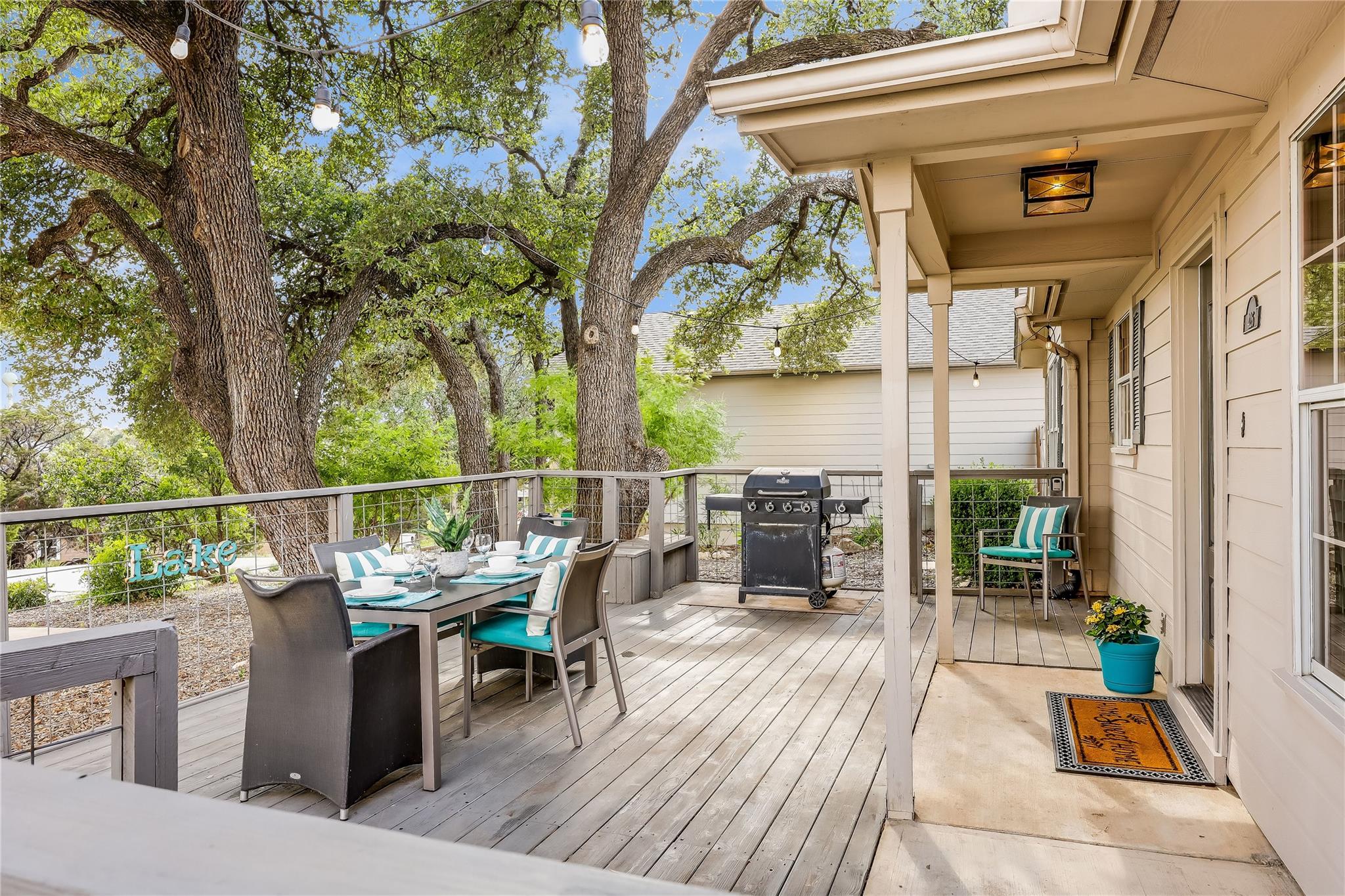 Residential in Point Venture 5