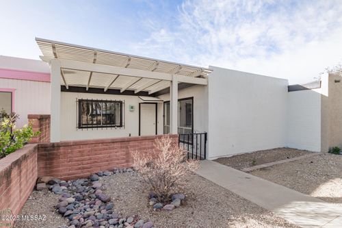 381 N Camino Del Vate, Green Valley, AZ, 85614-3143 | Card Image
