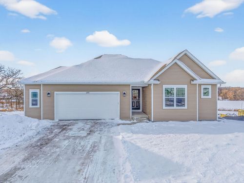 680 Stonefield Ln, Whitewater, WI, 53190-2681 | Card Image