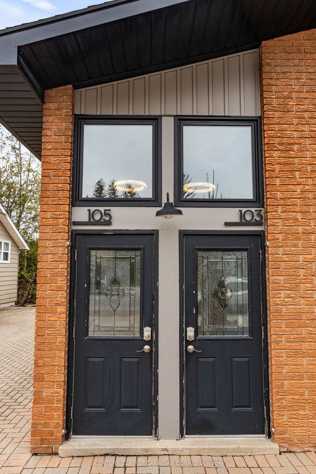 103-105 Main St S, Home with 4 bedrooms, 2 bathrooms and 5 parking in Exeter ON | Image 6