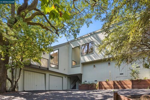 39 Saint Stephens Dr, Orinda, CA, 94563-1951 | Card Image