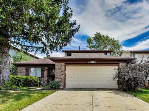 2385 Goldfinch St, Woodridge, IL, 60517-1857 | Card Image
