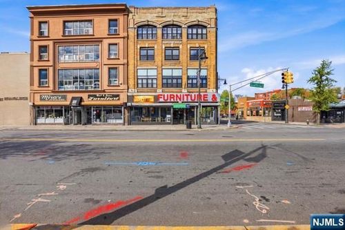 231 Market St, Paterson, NJ, 07505-1507 | Card Image