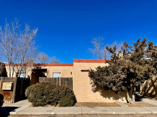 7505 Pennsylvania Ln Ne, Albuquerque, NM, 87110-2261 | Card Image